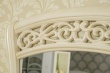 Zásuvková komoda Sofia III s ornamentálním zrcadlem - v prostoru