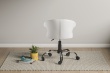 Kancelářská otočná židle na kolečkách Gigi – v prostoru