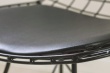 Kovová židle s polstrováním Nebula - detail