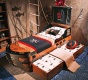 Dětská postel Jack 90x190cm ve tvaru lodi s úložným prostorem - v prostoru